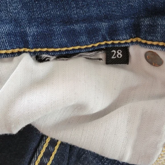 7 For All Mankind Roxanne Skinny Ankle Jeans Frayed Raw Hem Mid Rise 7FAM 28 - Picture 12 of 12